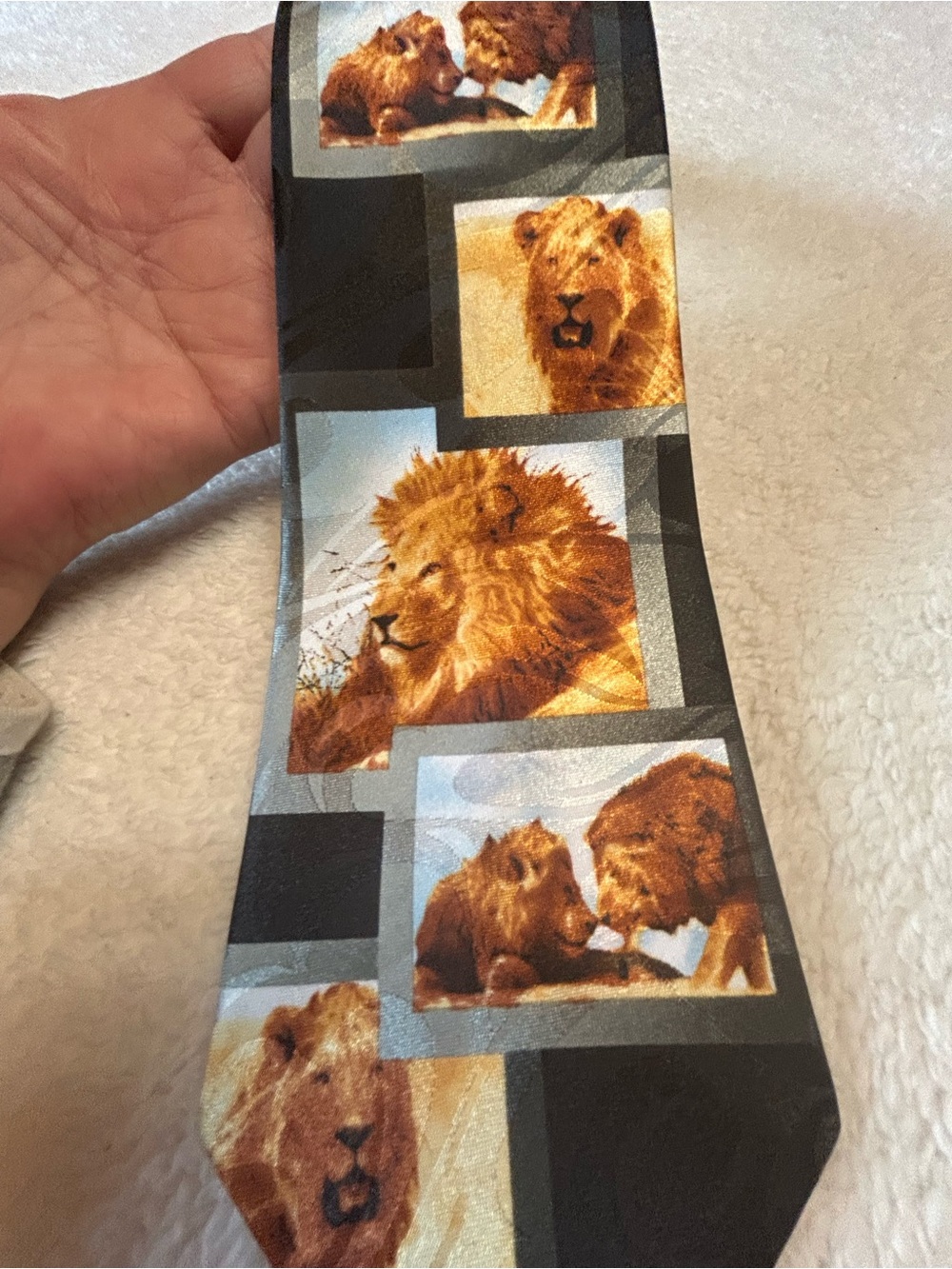 🎁3 for $30 - Lions Necktie